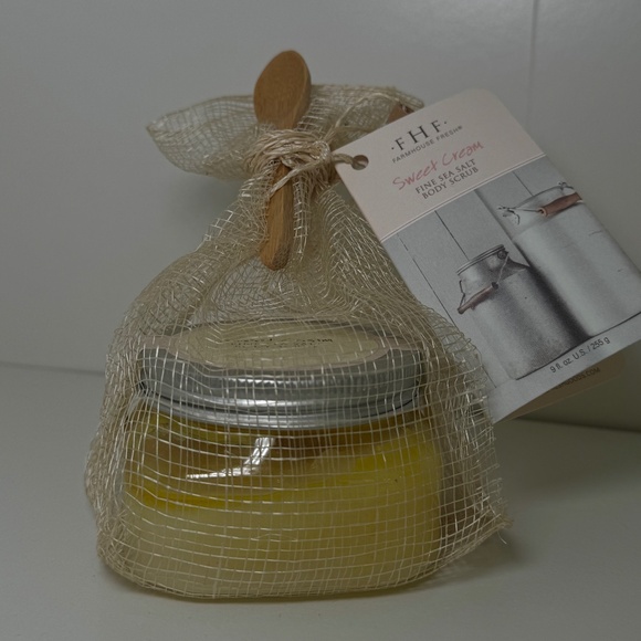 FarmHouse Fresh Other - FarmHouse Fresh Sweet Cream Fine Sea Salt Body Scrub with Wooden Scoop 9oz *NEW*